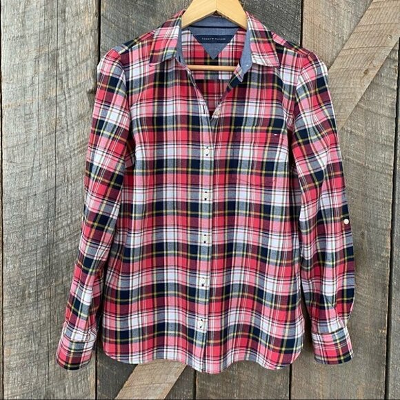 Tommy Hilfiger plaid button down shirt with roll tab sleeves in 💯  cotton - Picture 5 of 12